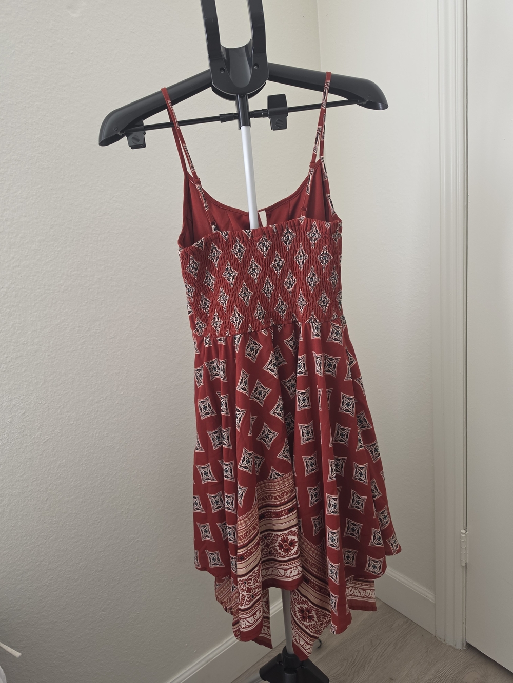 Xhilaration Boho Paisley Maxi Dress M Red Medallion Smocked Back Tassel - Picture 3 of 5